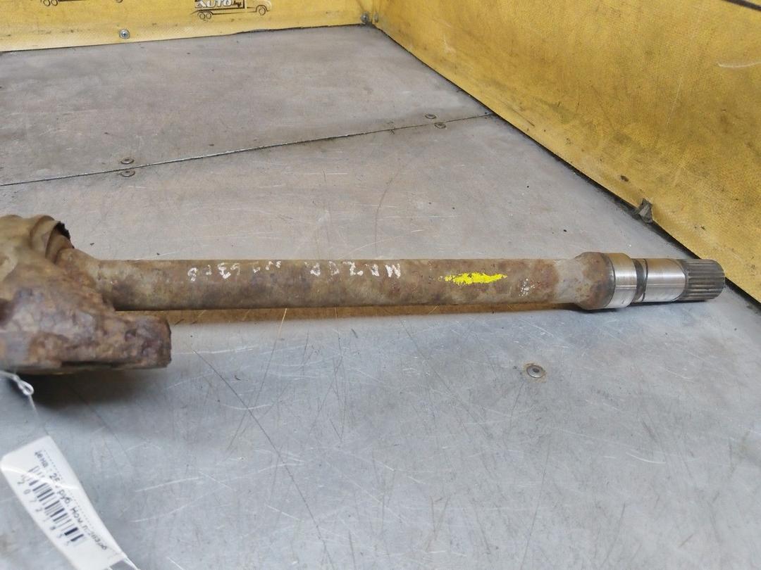 Полуось передняя правая (приводной вал, ШРУС) 3EQGWK Mazda 3 купить на авторазборке