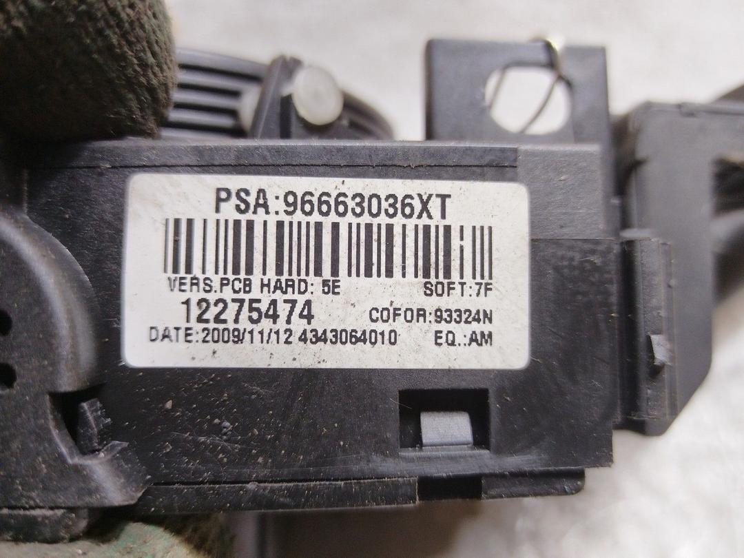 Переключатель подрулевой (стрекоза) XGZNXZ Peugeot 206 купить в магазине запчастей бу