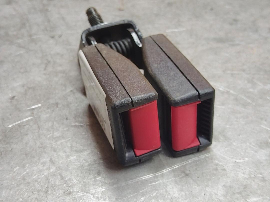 Замок ремня безопасности 5I3ZRO Opel Zafira