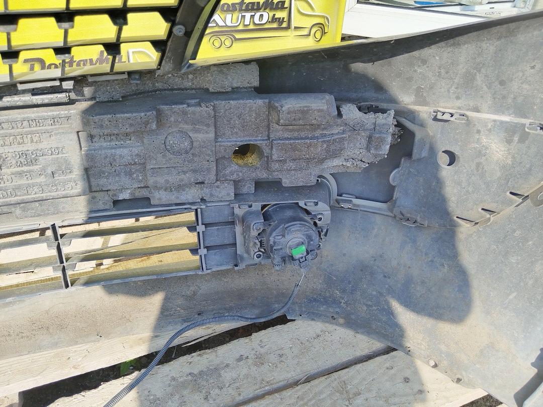 Бампер передний 564K4A Renault Scenic undefined