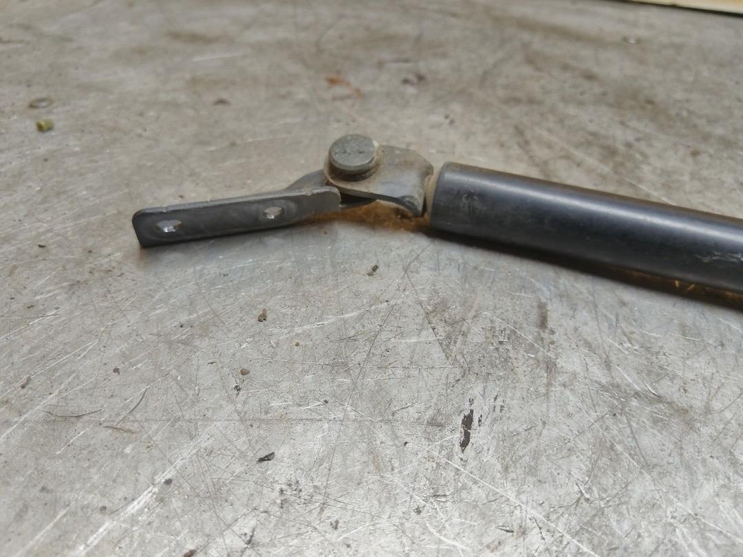 Амортизатор крышки багажника (3-5 двери) 8HHLCQ Subaru Forester купить с доставкой