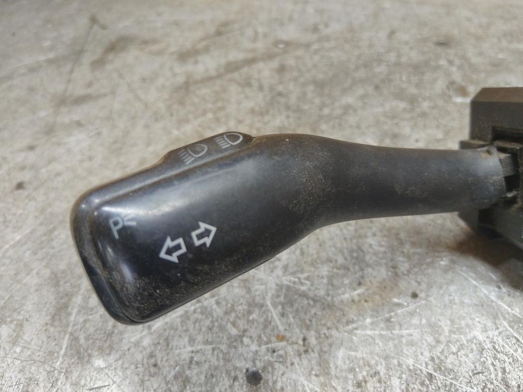 Переключатель подрулевой (стрекоза) 8J4HRM Skoda Fabia купить