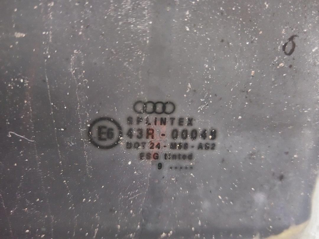 Стекло двери задней правой M8BXJ5 Audi A4 - Фото 5