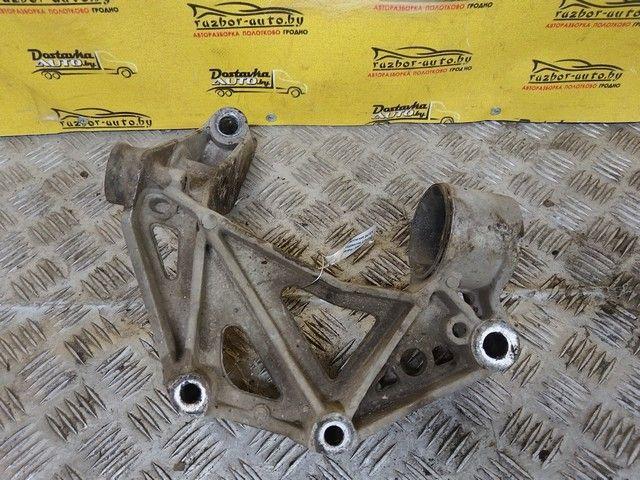 Кронштейн крепления рычага передней подвески UC1ZAQ Skoda Roomster купить с доставкой