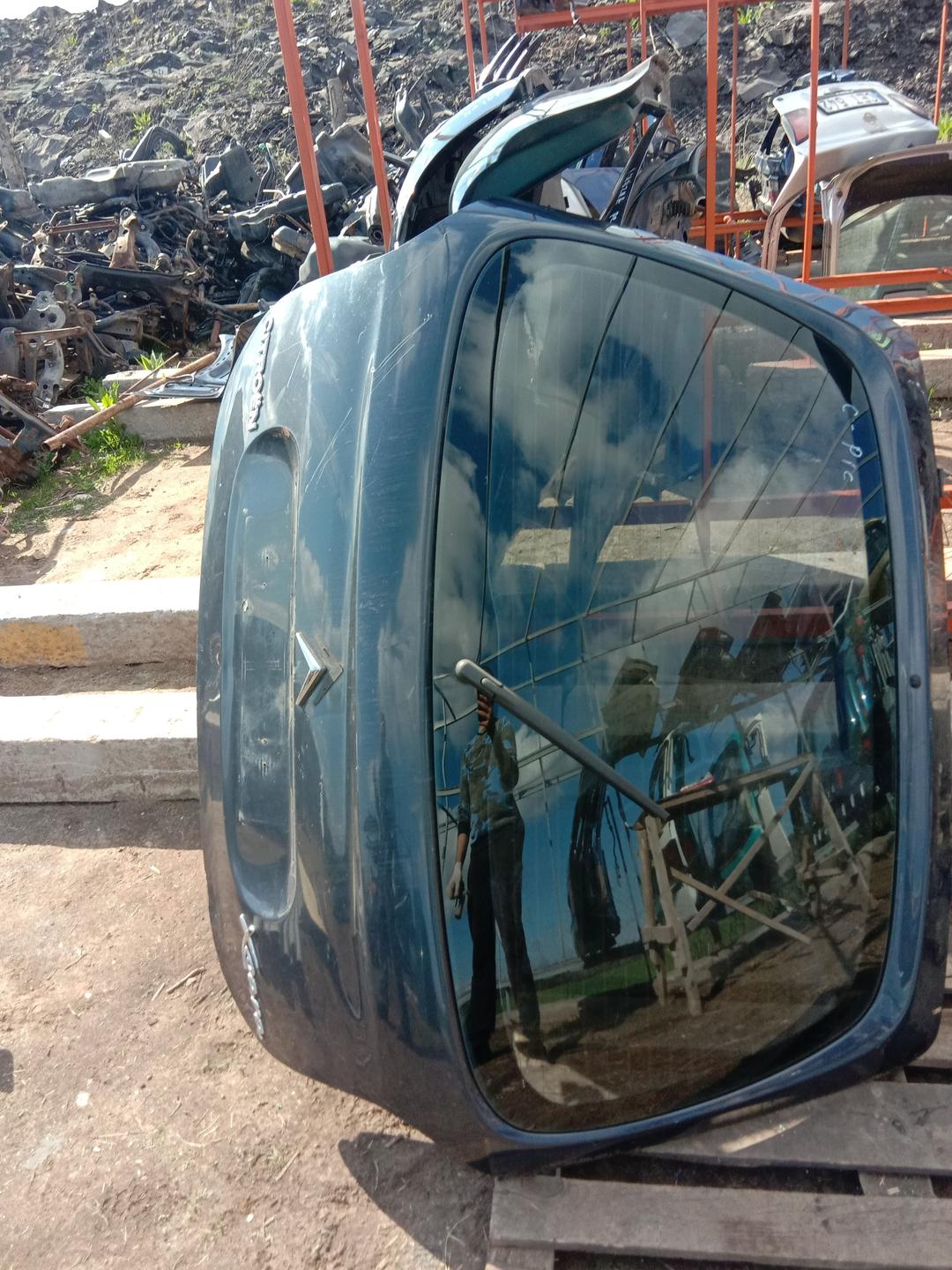 Стекло заднее 432T8K Citroen Xsara Picasso