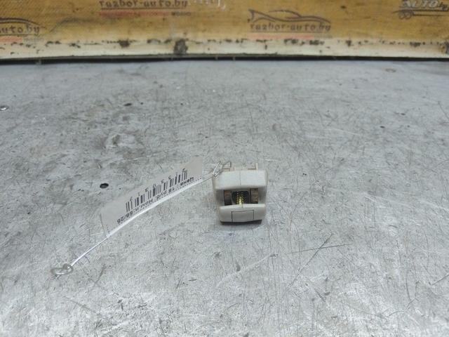 Крепление (крючок) солнцезащитного козырька W9YMDO Mercedes A W168 - Фото 4