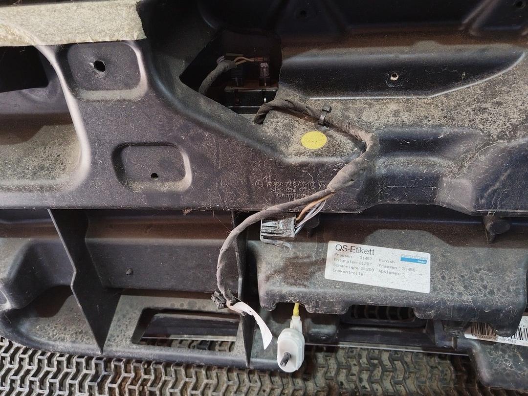 Крышка багажника (дверь 3-5) CB0MXZ Mercedes A W168 undefined