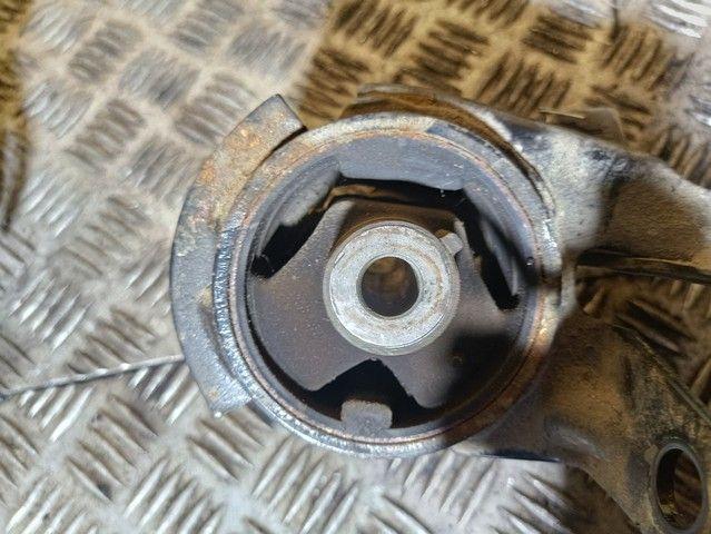 Подушка крепления КПП 4KQVBX Mazda Premacy - Фото 3