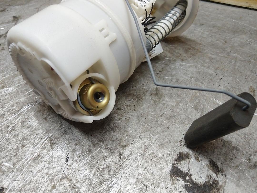 Колба в бак 4QGUOA Nissan Micra купить с доставкой