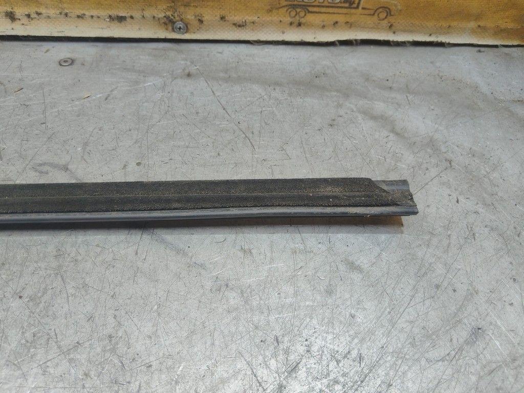 Молдинг стекла двери передней левой наружный 6FYZ67 Honda Accord - Фото 4