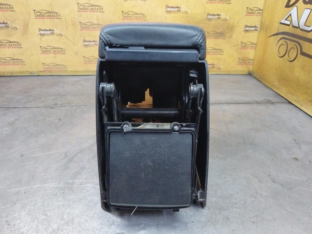 Подлокотник Y15530 Volkswagen Passat купить на авторазборке