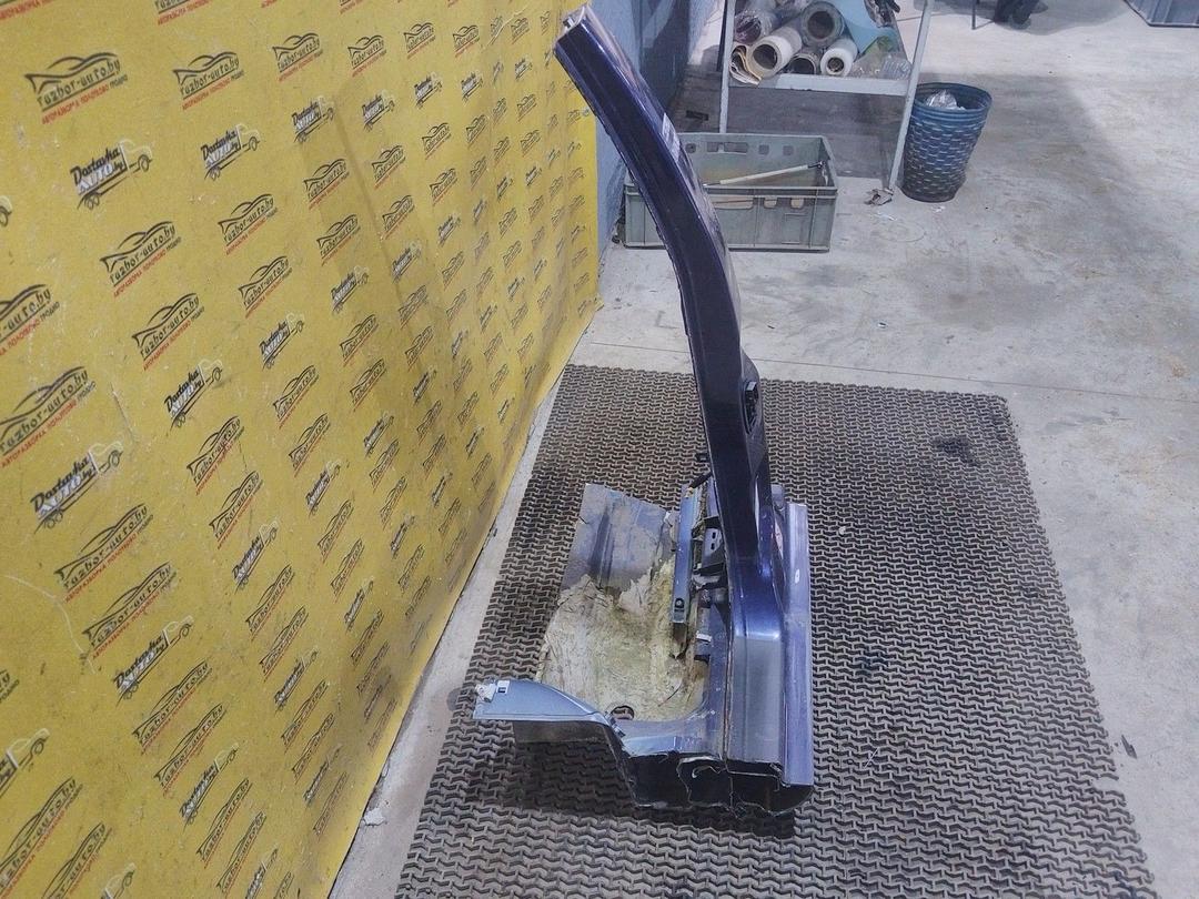 Стойка кузовная центральная правая NYTIUJ Volkswagen Golf undefined