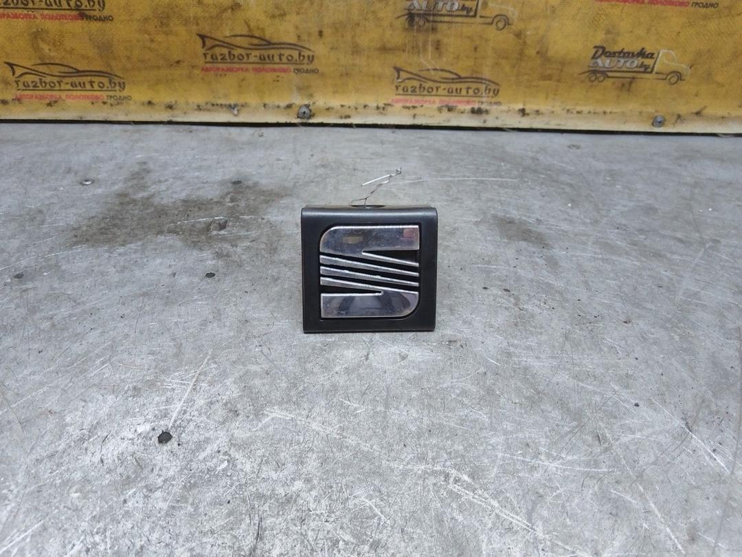 Эмблема 50OG0V Seat Cordoba