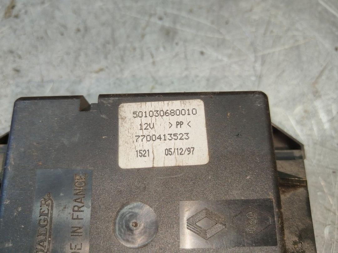 Блок управления светом T38481 Renault Safrane купить