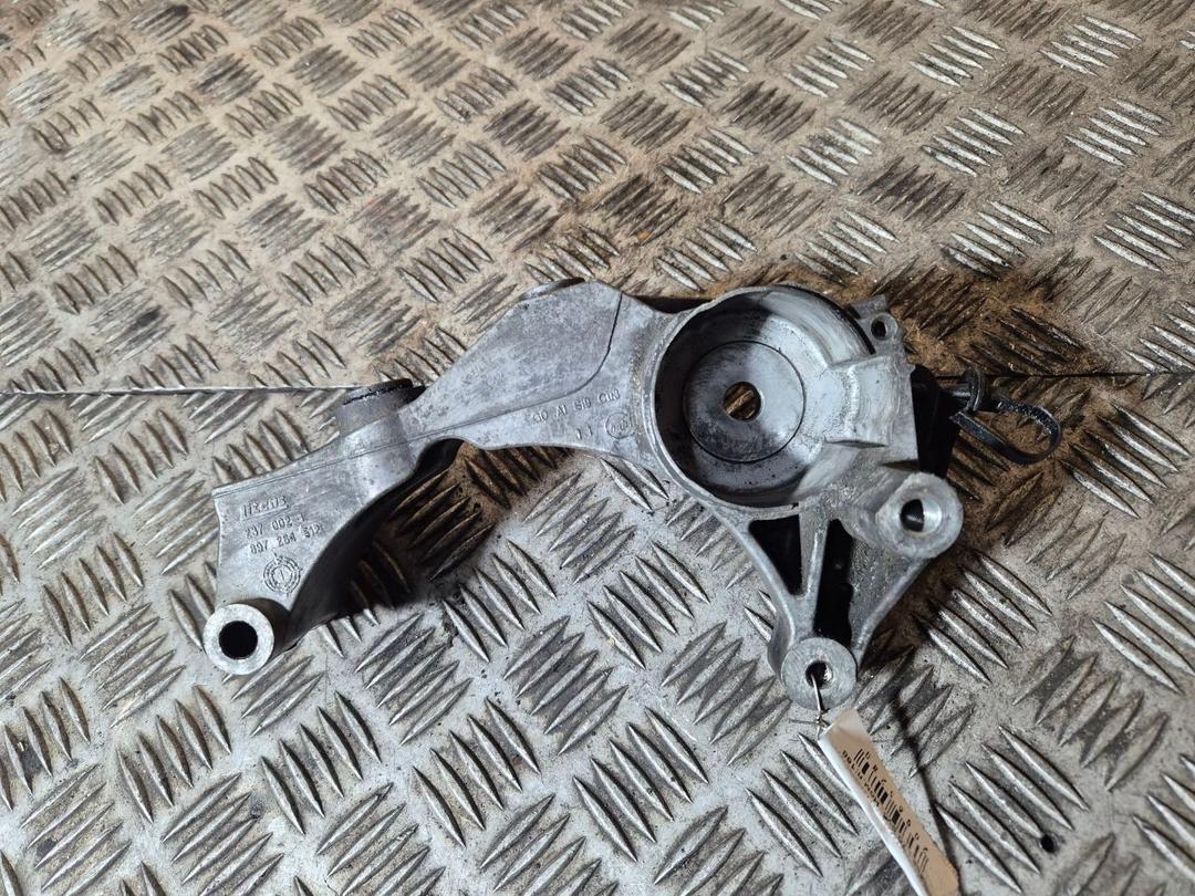 Кронштейн генератора CKNL0Z Opel Meriva