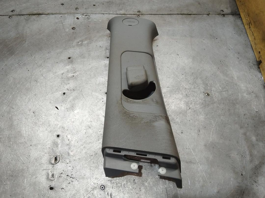 Обшивка стойки центральной левой DMX093 Kia Sorento