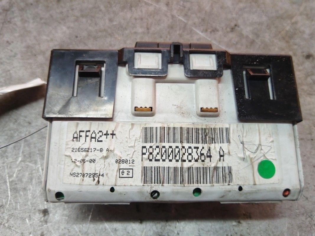 Часы YKZ71N Renault Megane купить в магазине запчастей бу