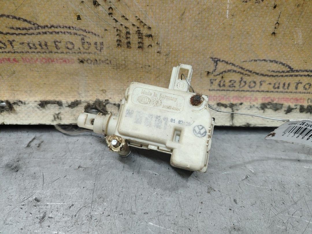 Активатор замка багажника FIGQ4S Volkswagen Golf - Фото 1