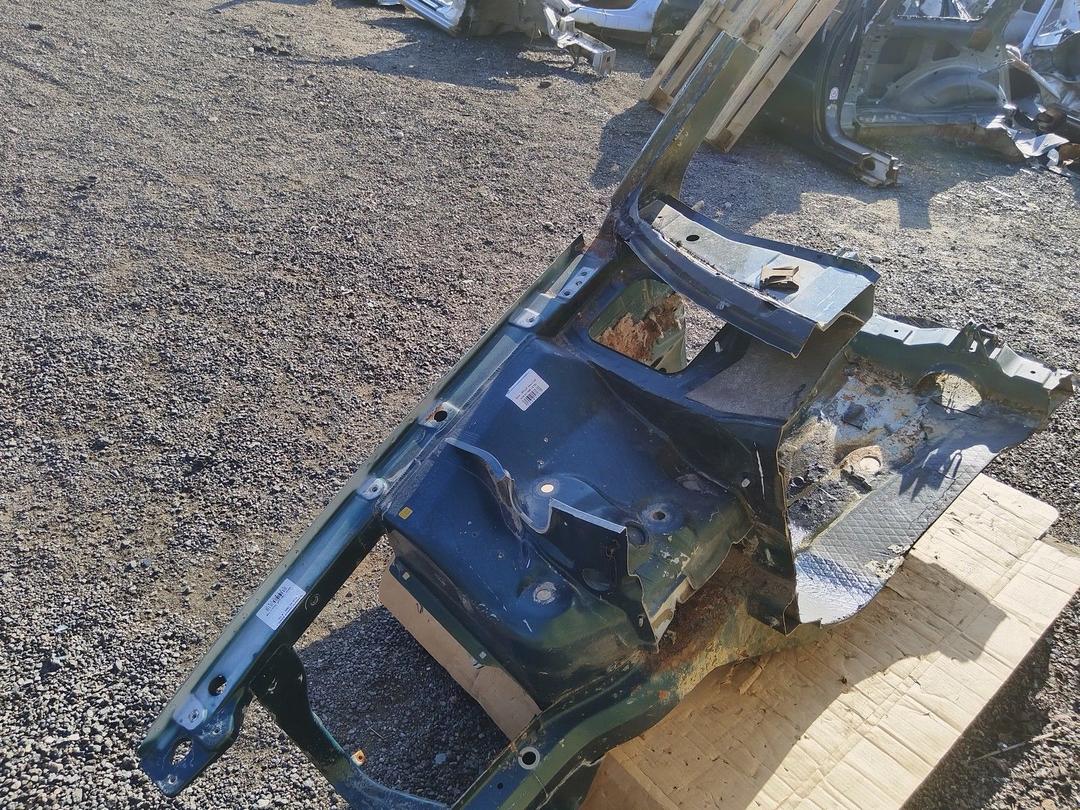 Стойка кузовная передняя правая ZRJ1CF Audi A4 купить в магазине запчастей бу