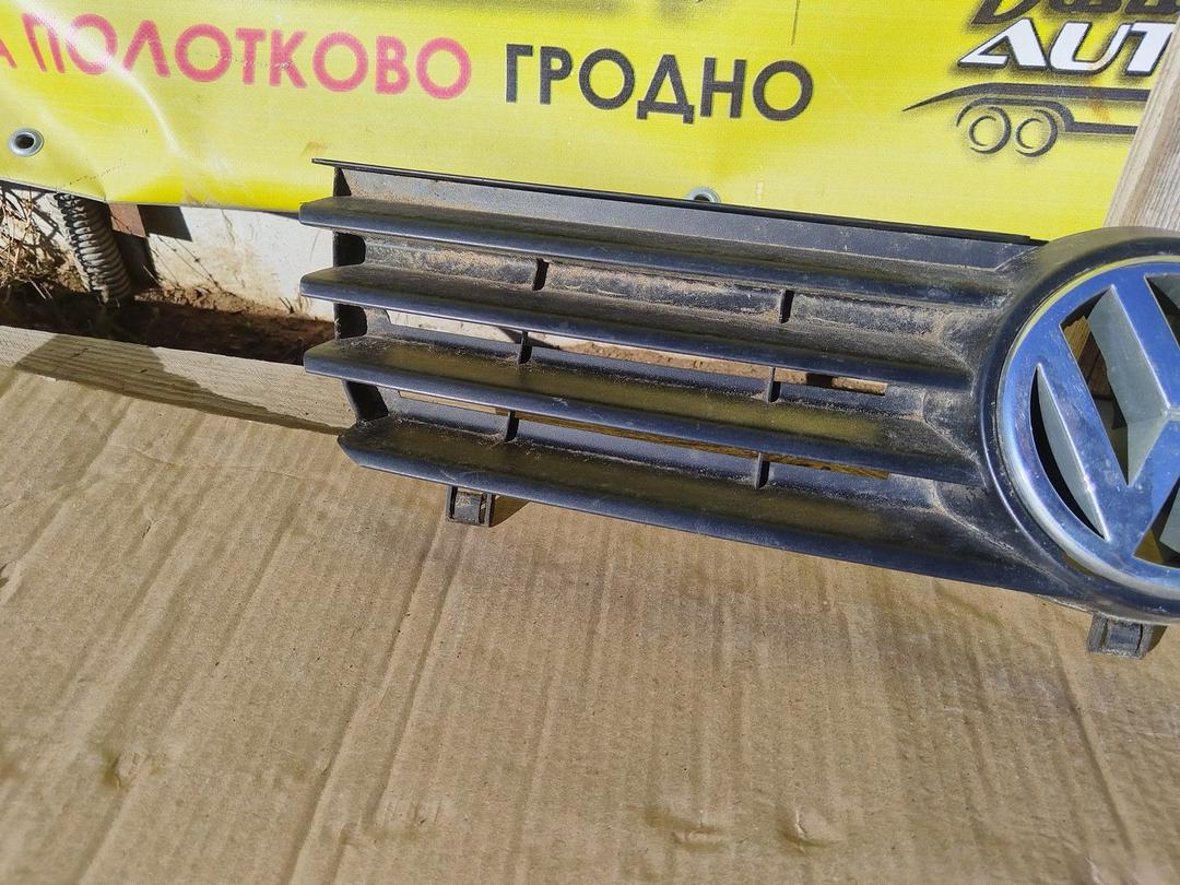Решетка радиатора PFERMM Volkswagen Polo купить
