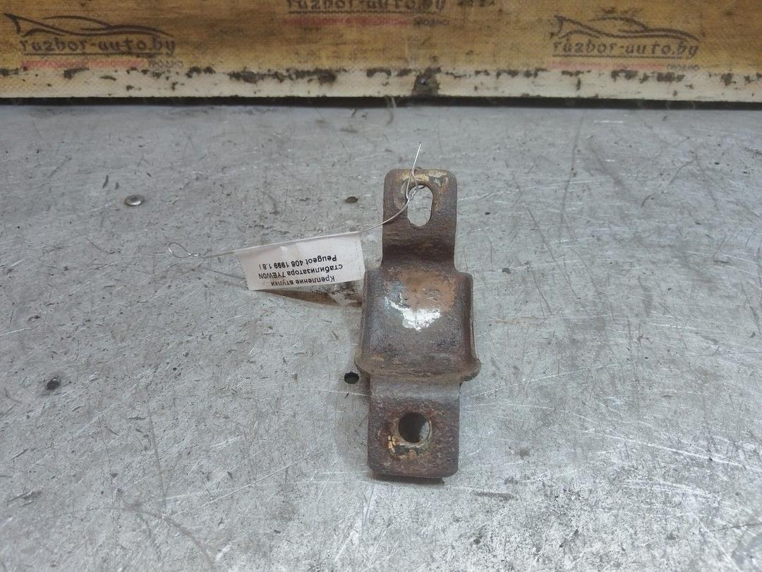 Крепление втулки стабилизатора 7YEW0N Peugeot 406 - Фото 3