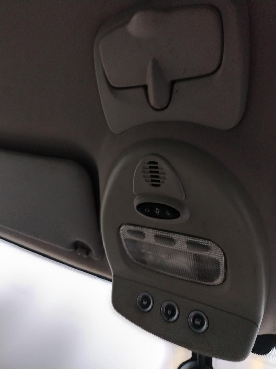 Фонарь салона (плафон) YJX9F0 Citroen C8