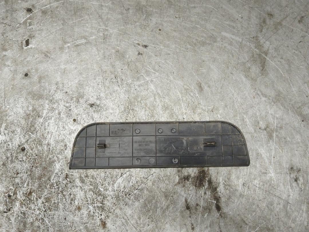 Накладка на порог 8RGAJ4 Hyundai Getz купить на авторазборке