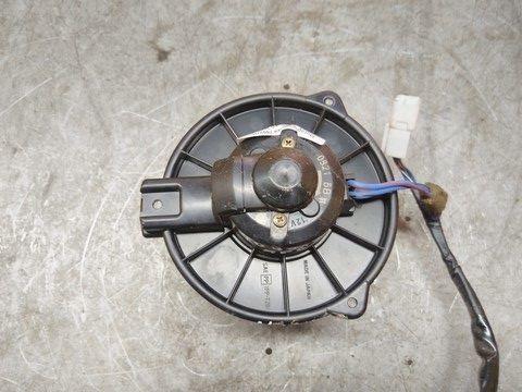 Моторчик печки 769W4E Toyota Yaris Verso купить с доставкой