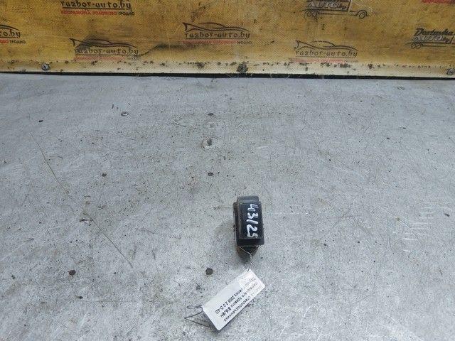 Кнопка стеклоподъемника переднего правого BI6J9H Toyota Avensis купить