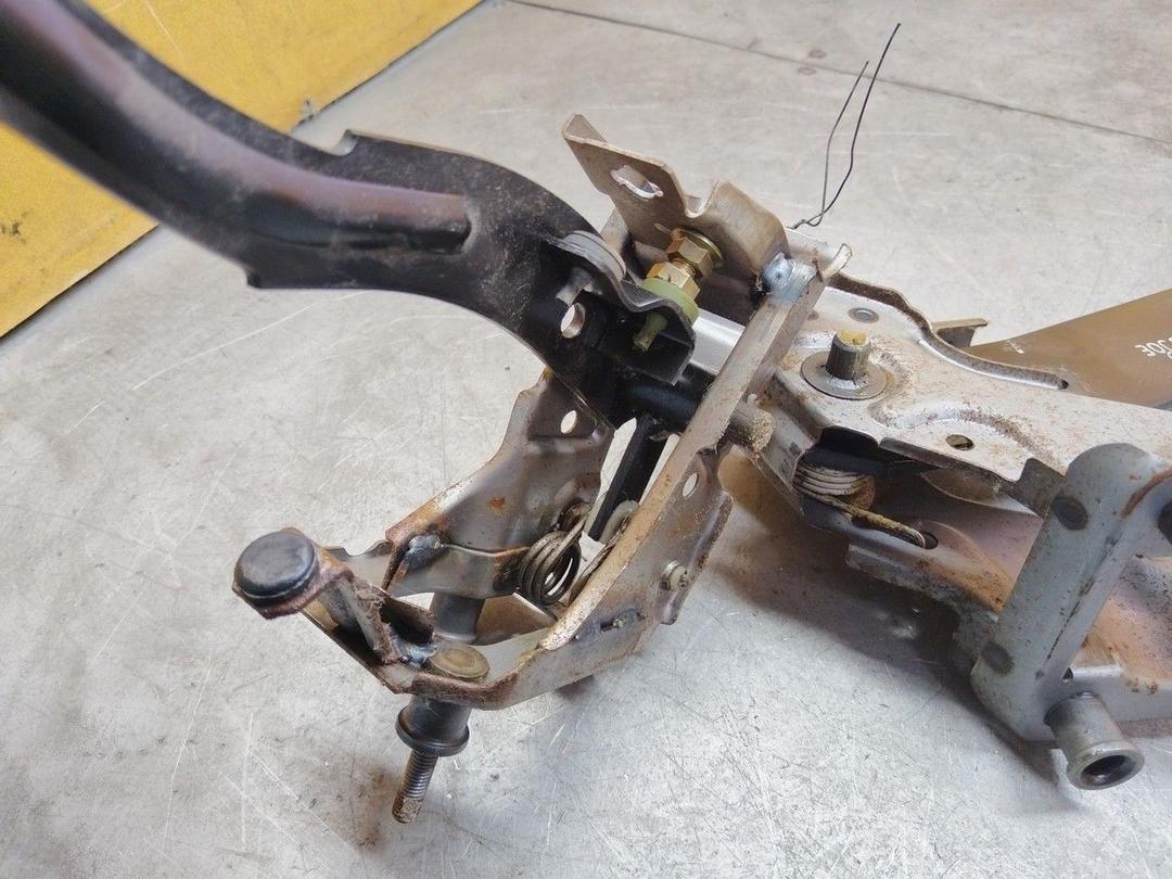 Узел педальный (блок педалей) V0X9YN Mazda Premacy купить в магазине запчастей бу