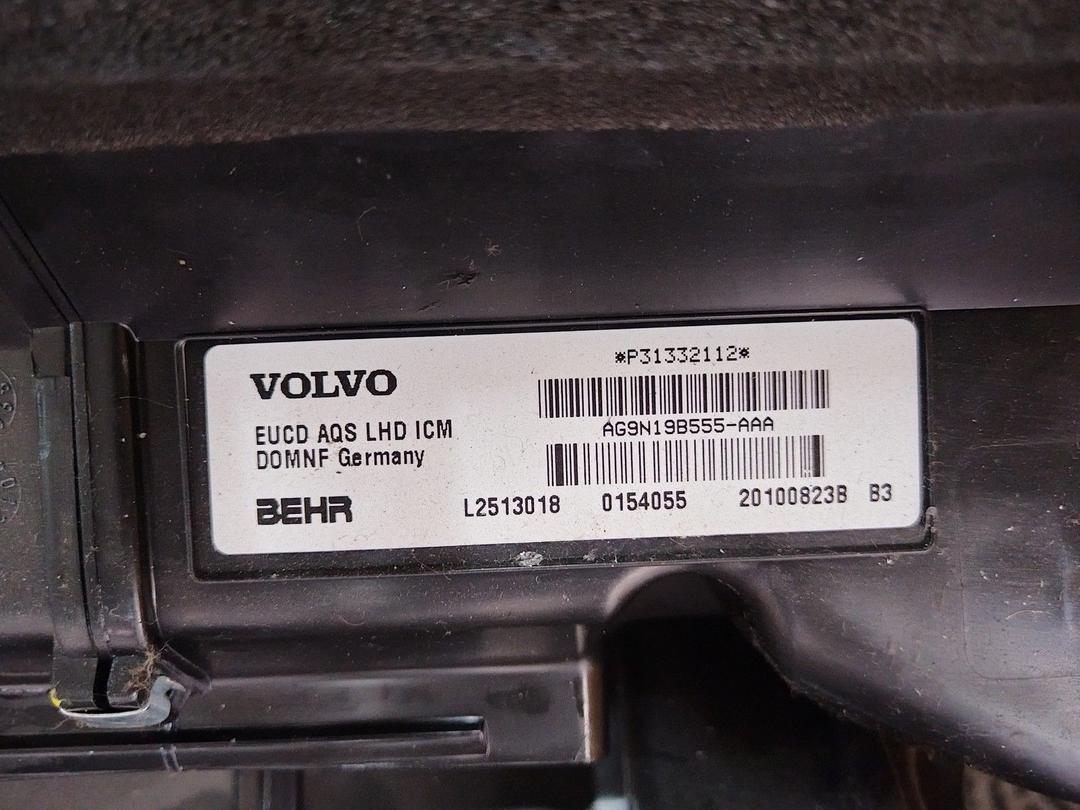 Радиатор отопителя (печки) DHMC06 Volvo XC70 купить