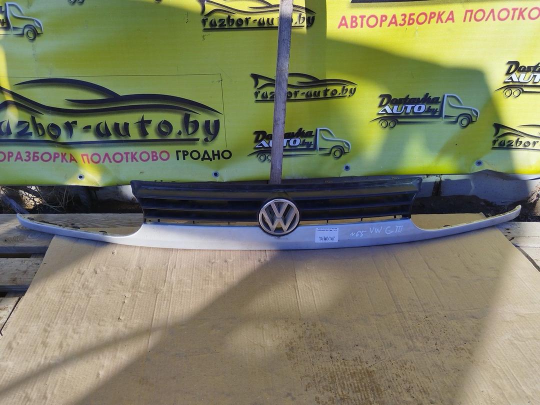 Решетка радиатора 6WJ796 Volkswagen Golf