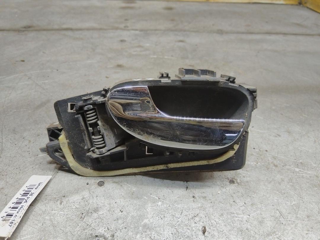 Ручка внутренняя задняя левая WW2J32 Peugeot 307