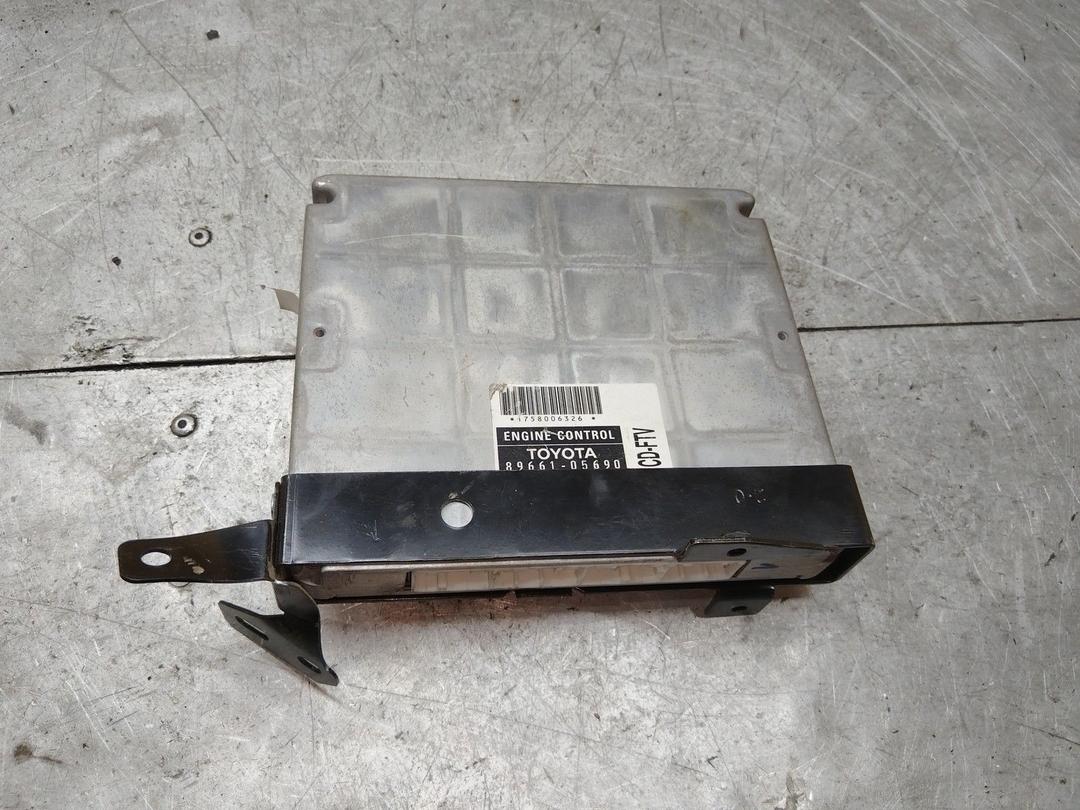 Блок управления двигателем B03B80 Toyota Avensis купить