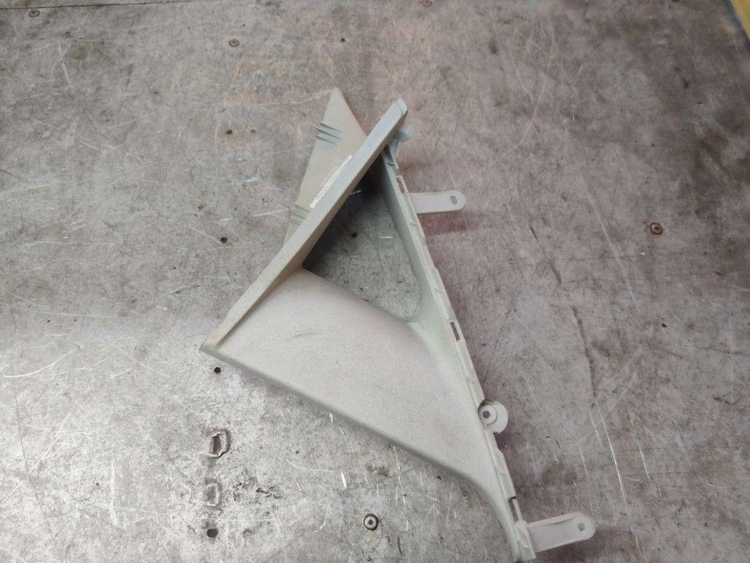 Обшивка стойки передней правой 7PXP8F Seat Altea