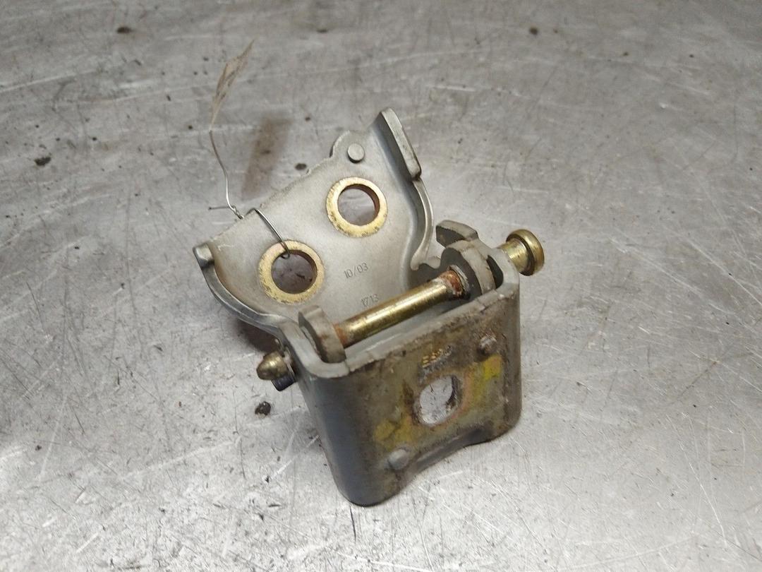 Петля двери передней левой U9WSSM Citroen C5 - Фото 2