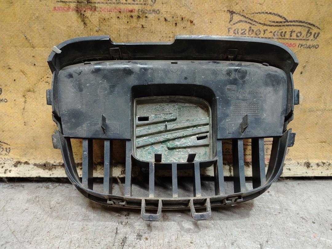 Решетка радиатора EJ3MCW Seat Arosa - Фото 4