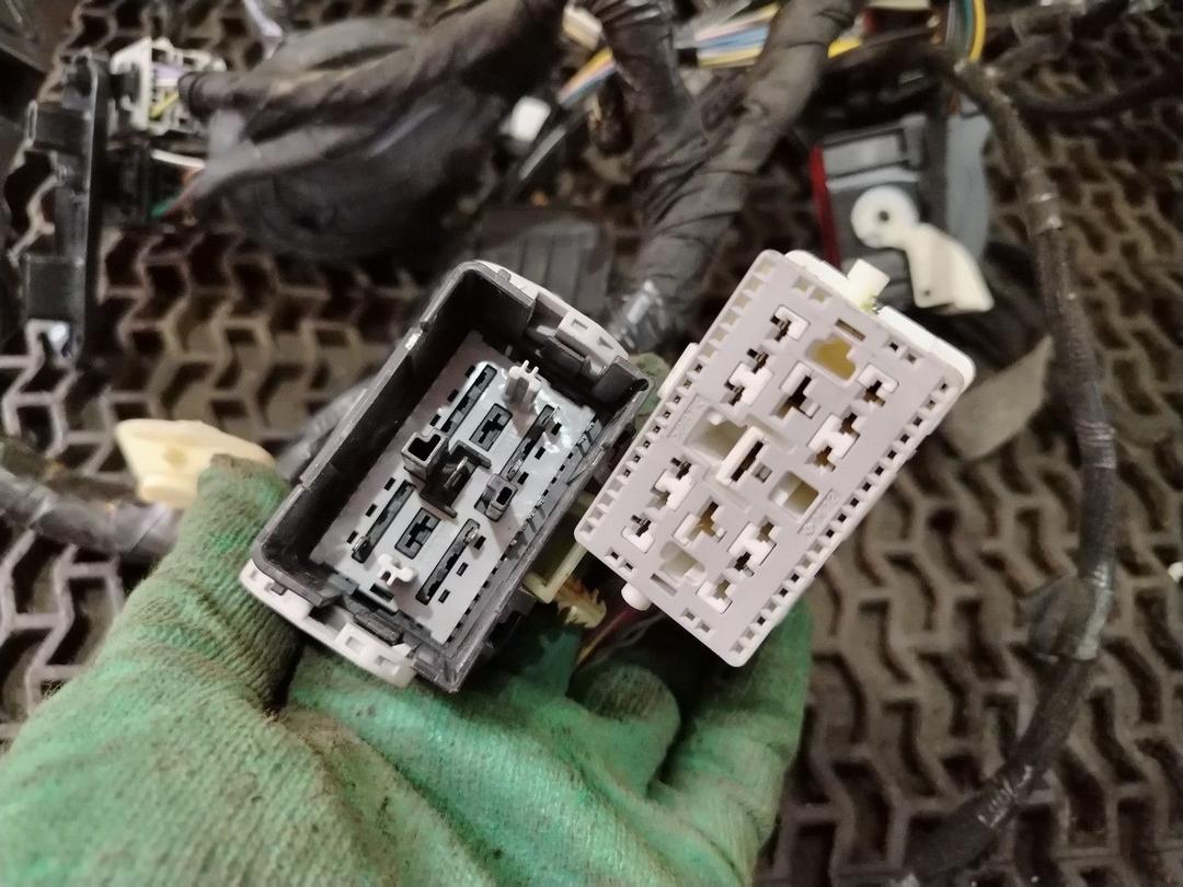 Проводка салона KV3KT4 Ford Fusion - Фото 2