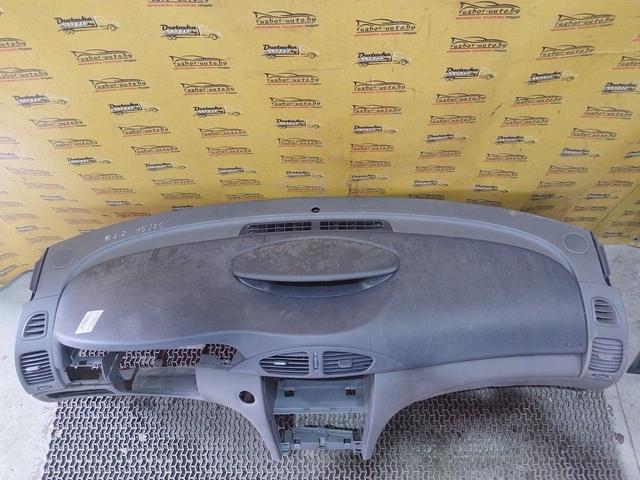 Панель передняя салона (торпедо) H8C2XX Renault Laguna купить на авторазборке