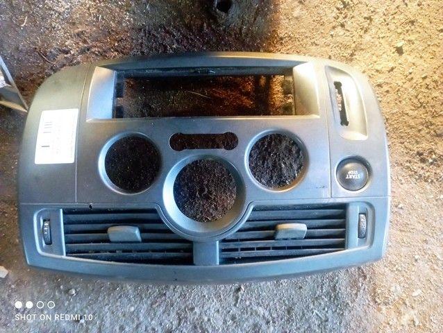 Рамка под магнитолу Q8D1I7 Renault Scenic - Фото 1