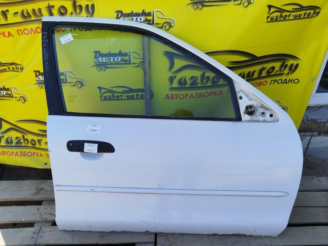 Стекло двери передней правой KM71FQ Ford Mondeo