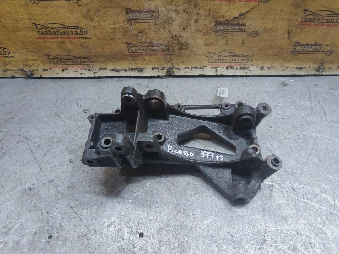 Кронштейн генератора 82HKTP Citroen Xsara Picasso - Фото 1