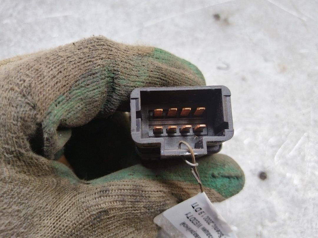 Кнопка аварийной сигнализации WEDDT1 Renault Scenic купить в магазине запчастей бу