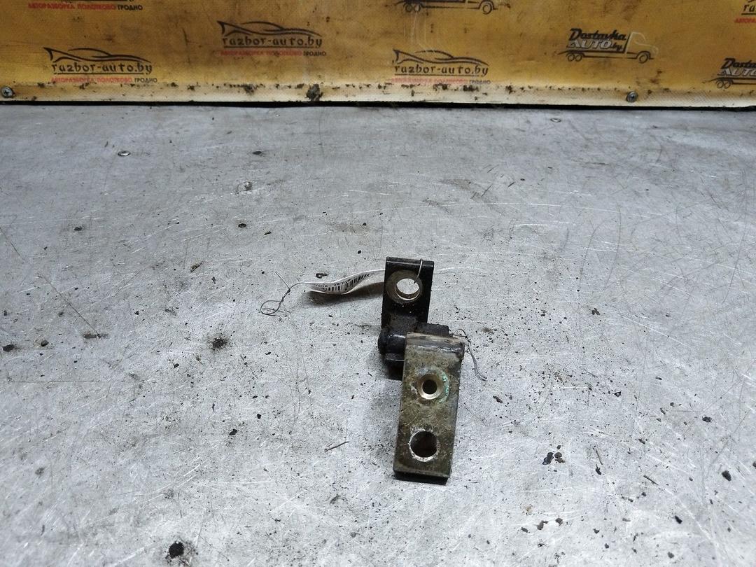 Петля двери передней правой 5OPL97 Seat Toledo купить в магазине запчастей бу