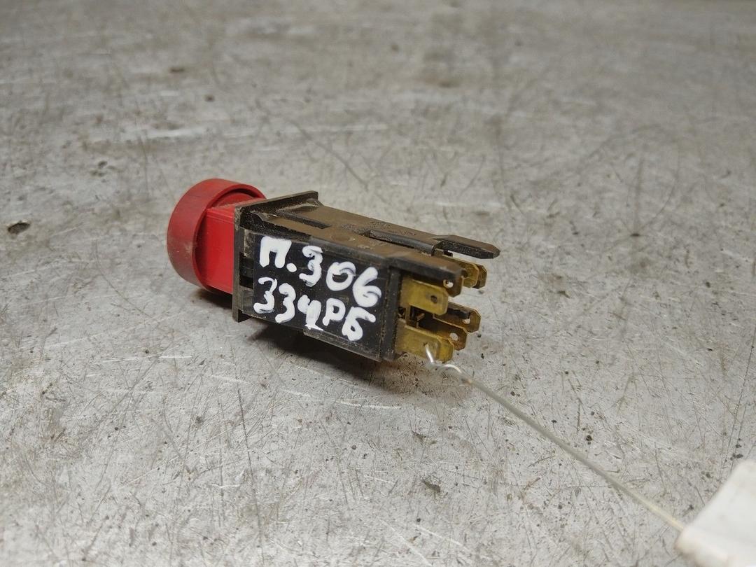 Кнопка аварийной сигнализации VAC86P Peugeot 306 купить