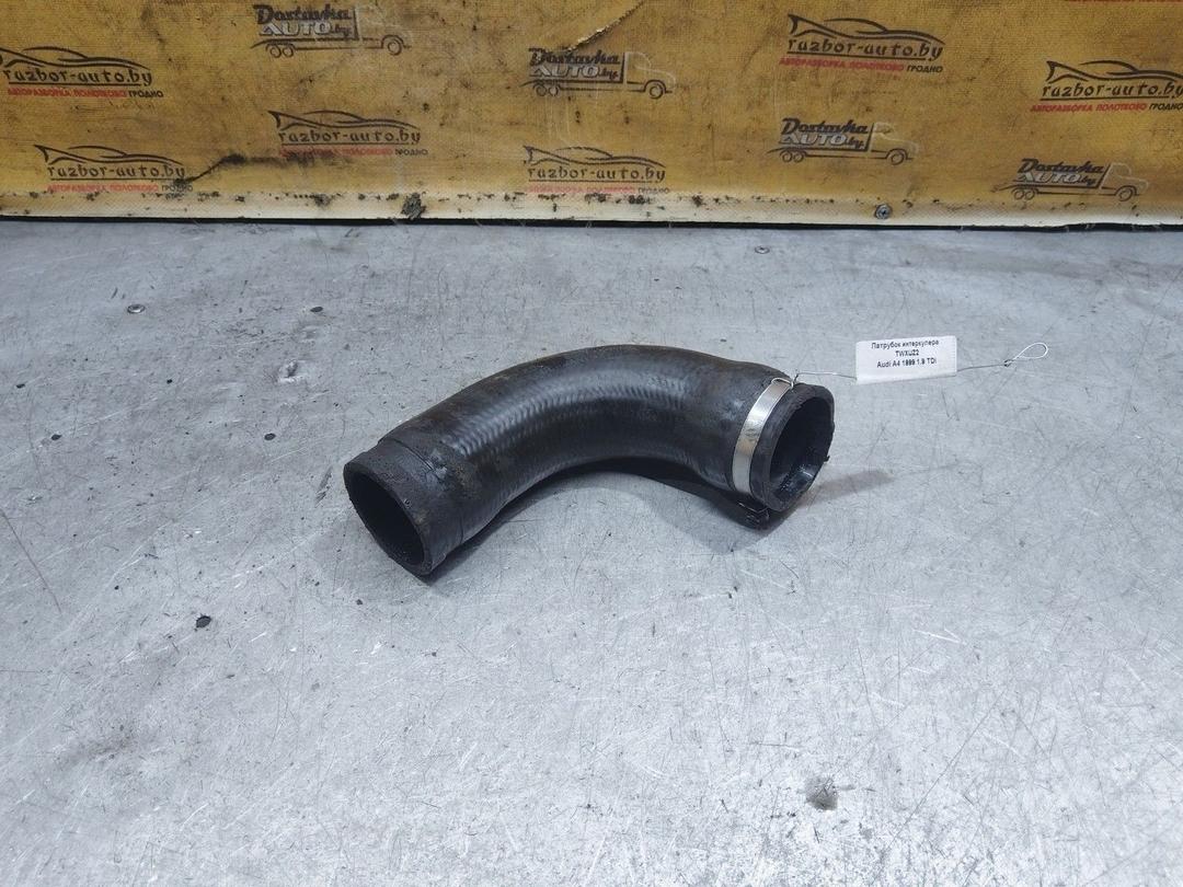 Патрубок интеркулера TWXUZ2 Audi A4
