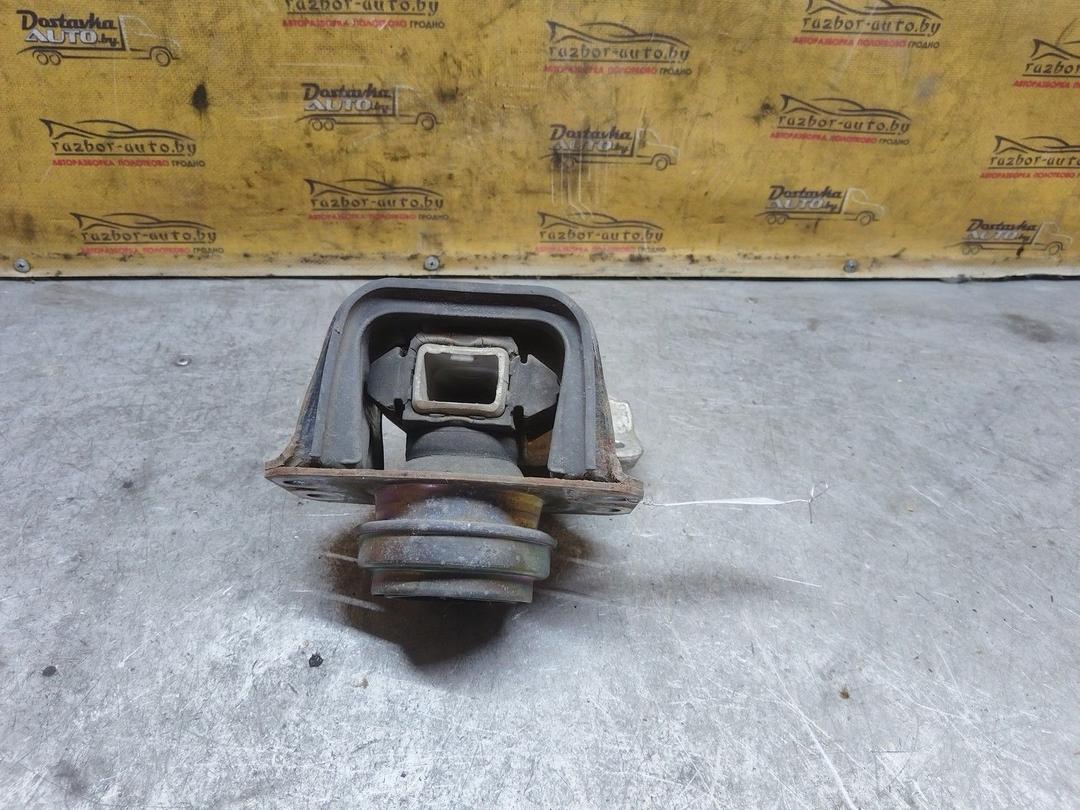 Подушка крепления двигателя P4467D Peugeot 307