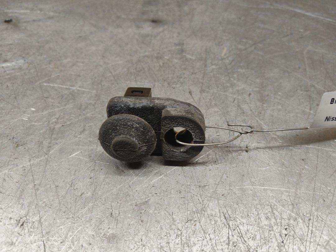 Выключатель концевой (концевик) 8QFAN1 Nissan Note