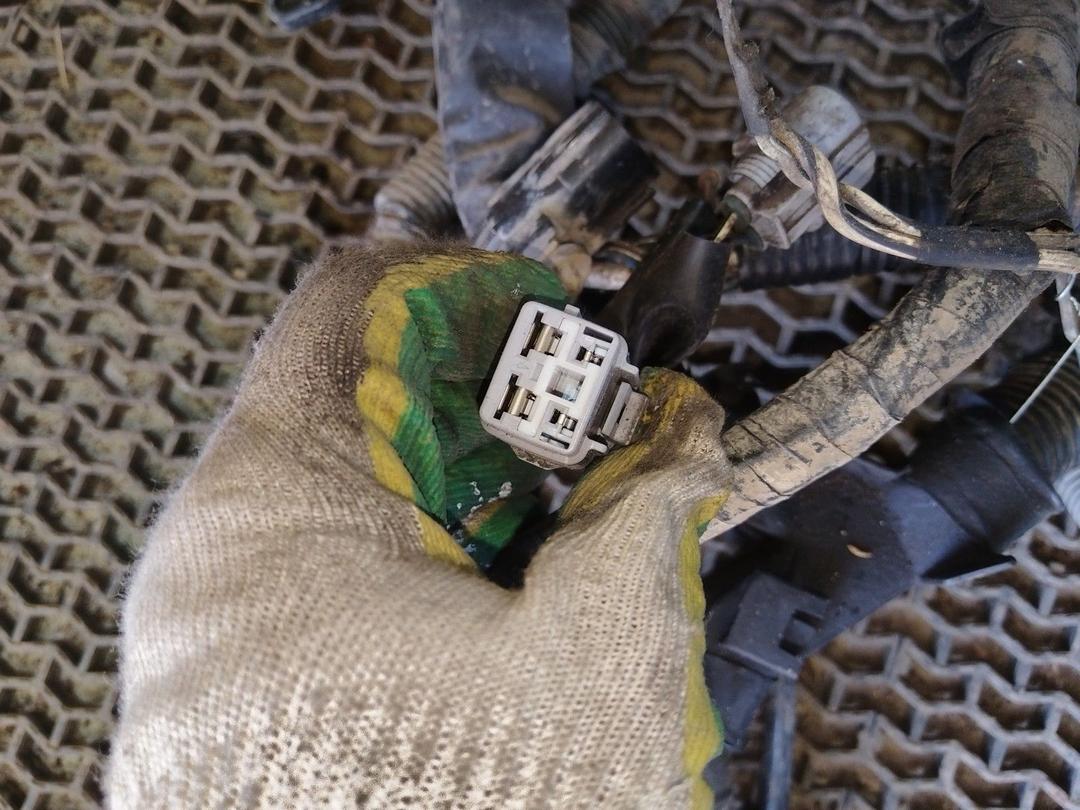 Проводка двигателя 2YM35C Toyota Avensis undefined