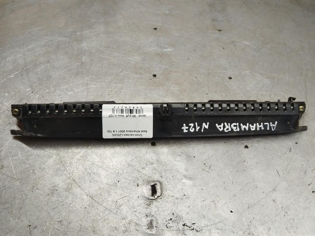 Стоп-сигнал LZOJIC Seat Alhambra купить